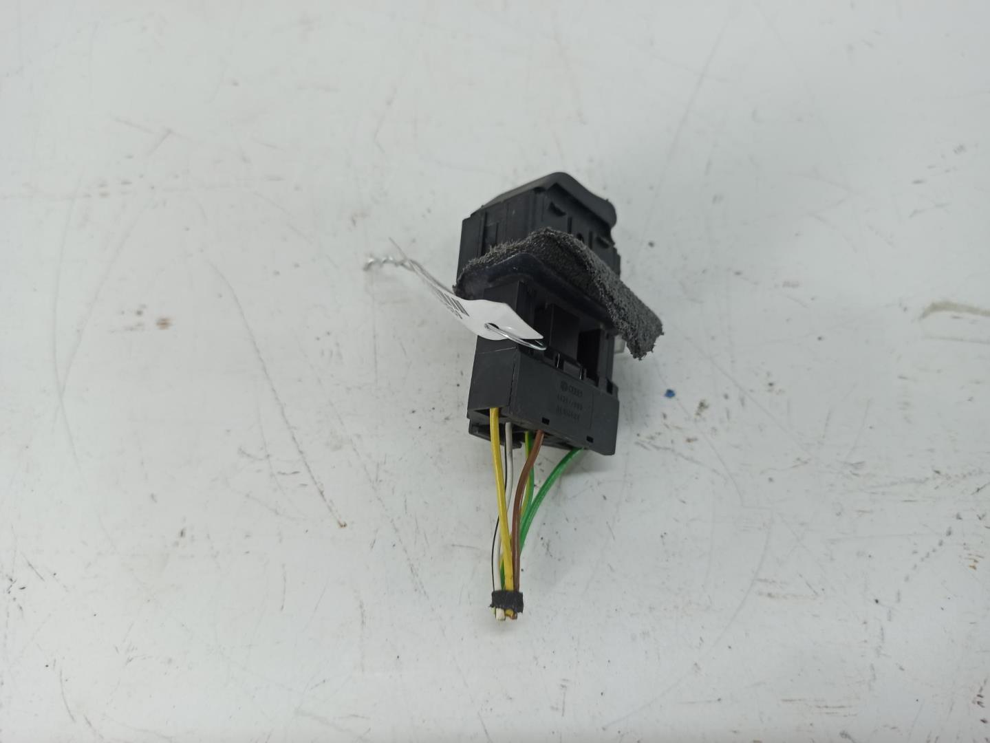 Кнопка стеклоподъемника