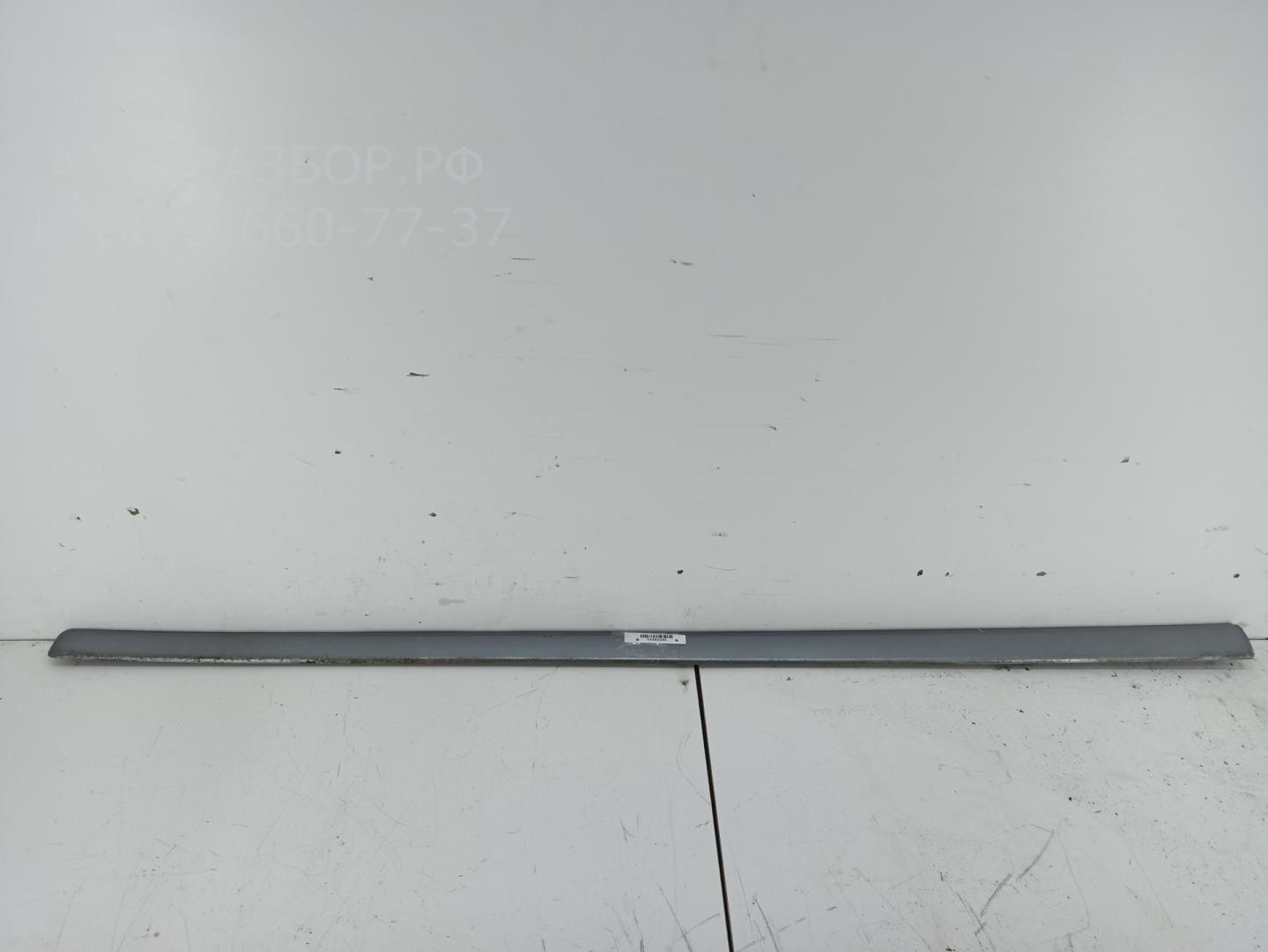 Молдинг двери передней левой