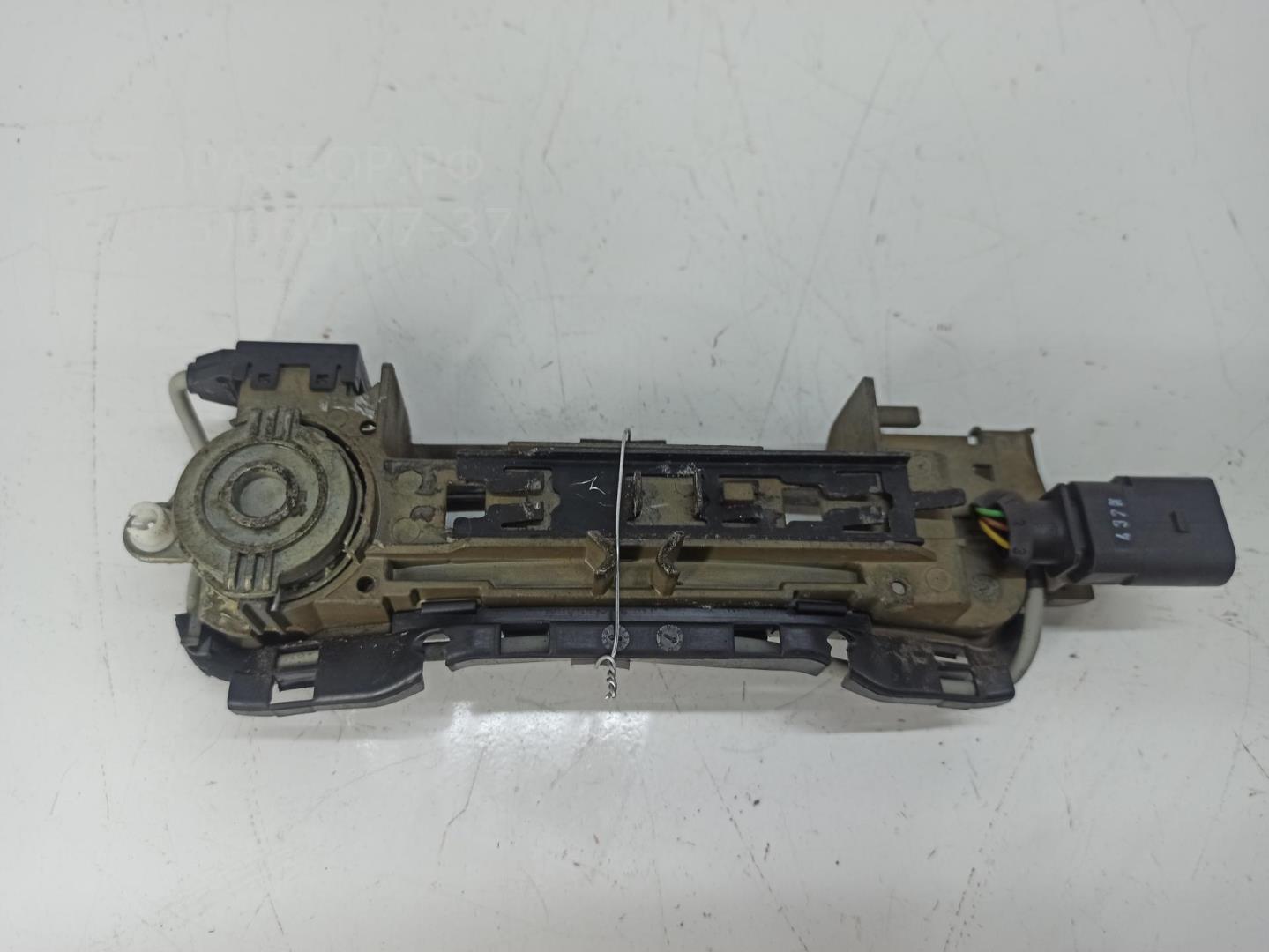 Вставка замка двери