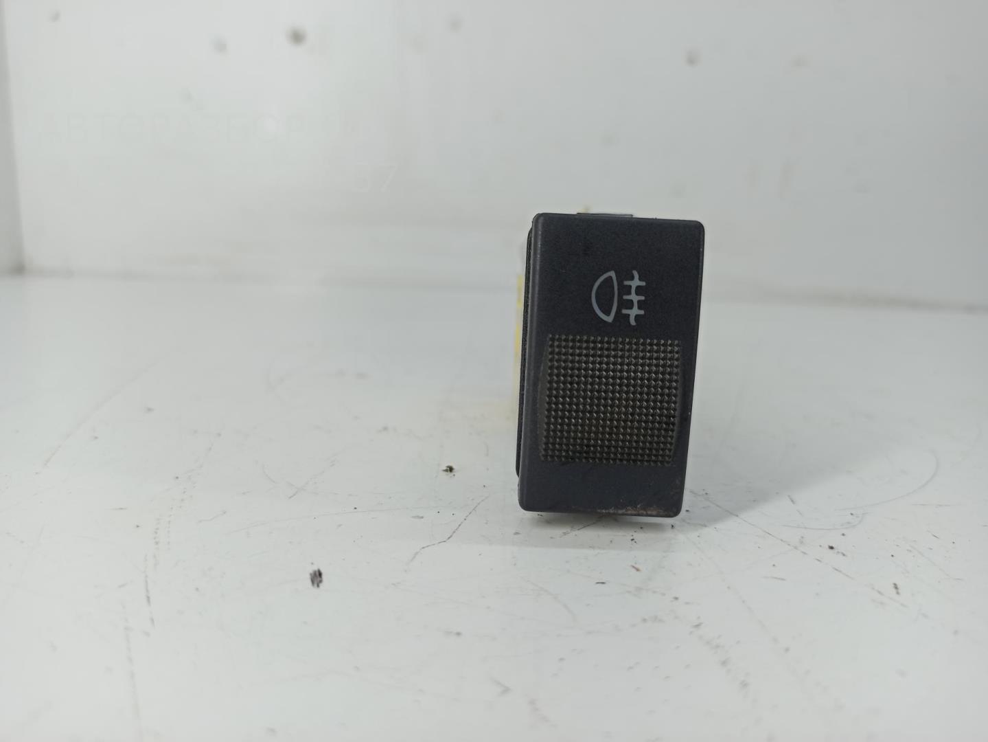 Кнопка света противотуманных фар