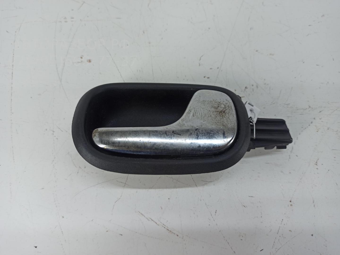 Ручка двери задней внутренняя правая