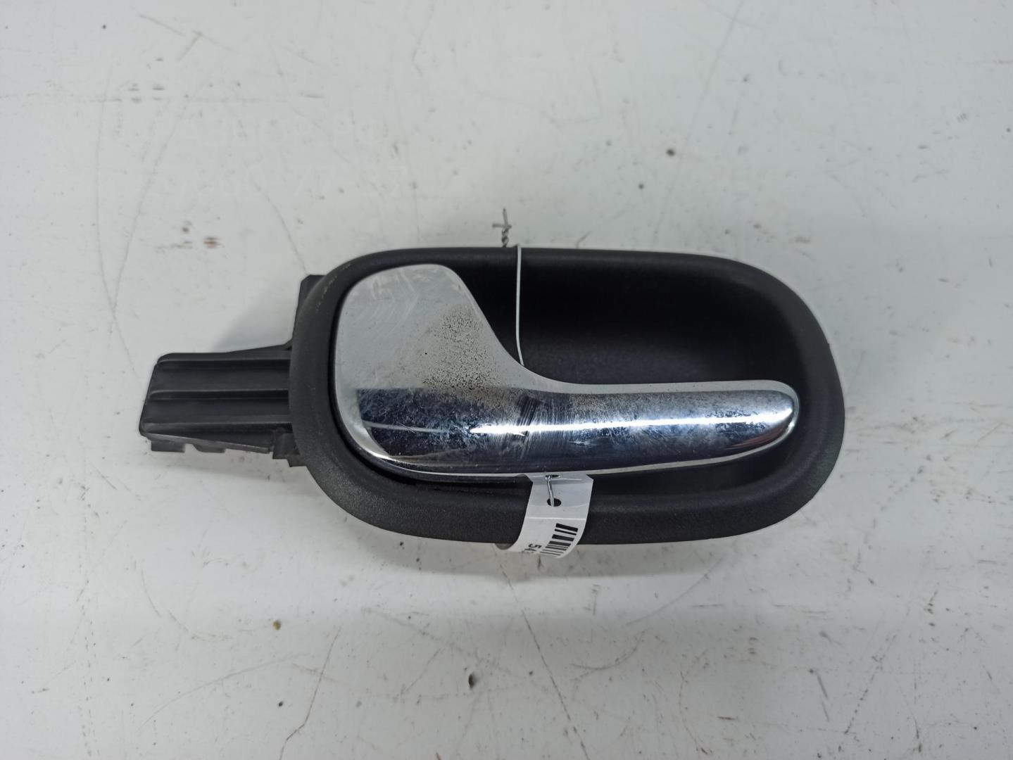 Ручка двери задней внутренняя левая