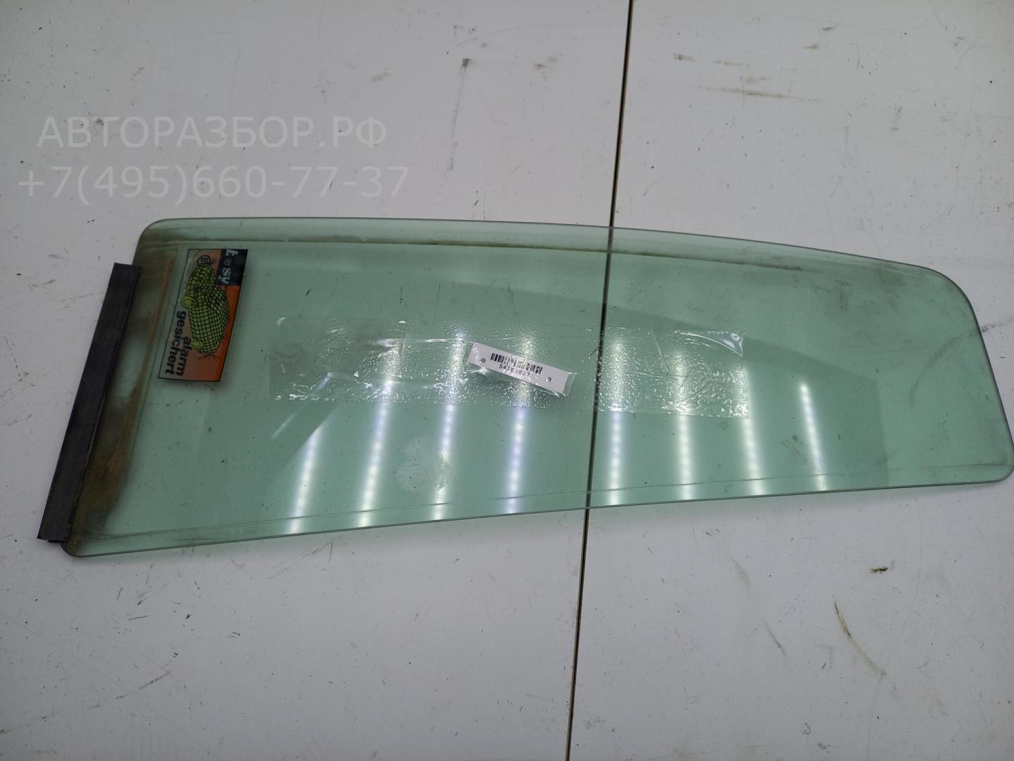 Стекло двери задней правой (форточка)
