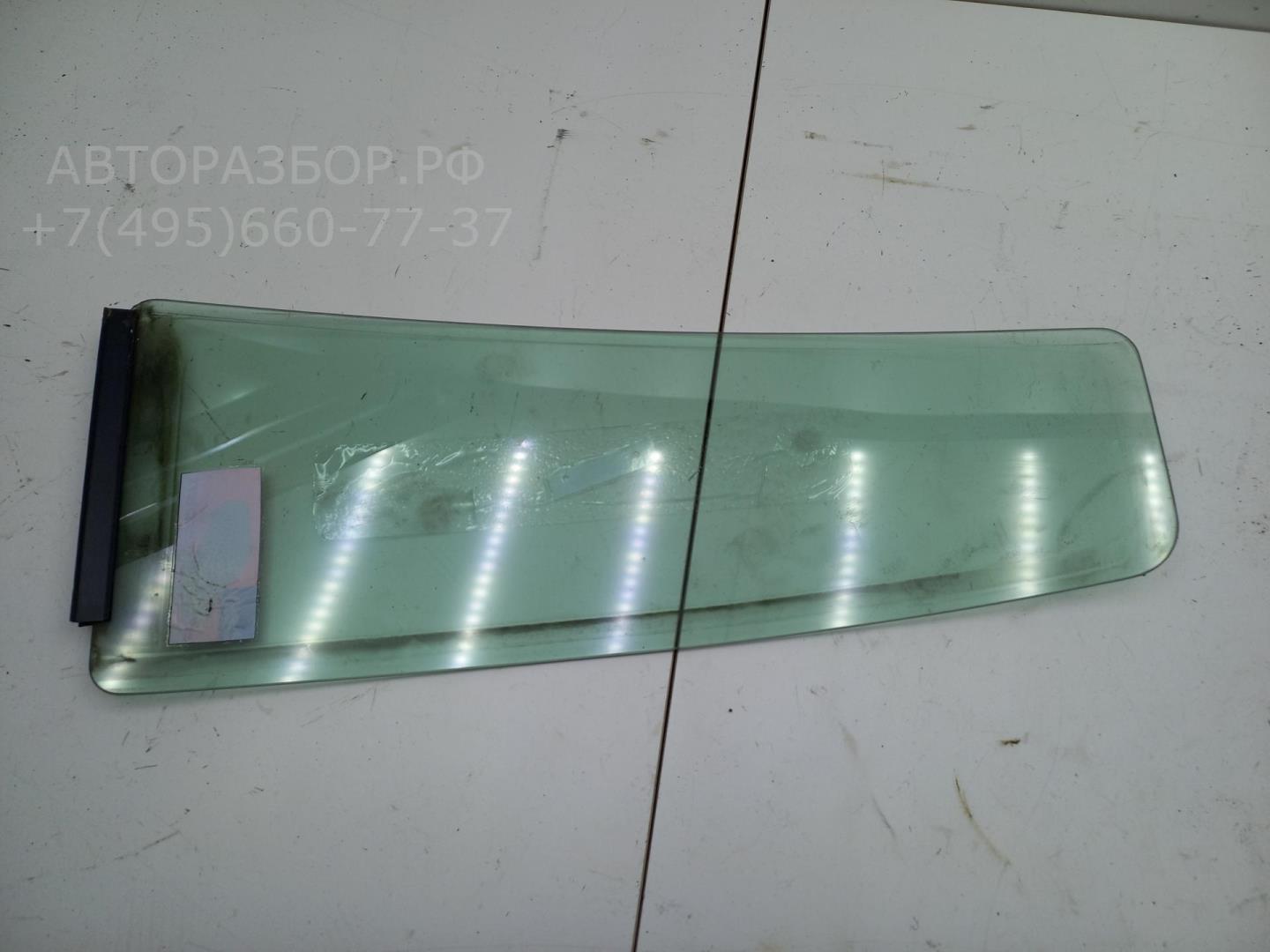 Стекло двери задней правой (форточка)