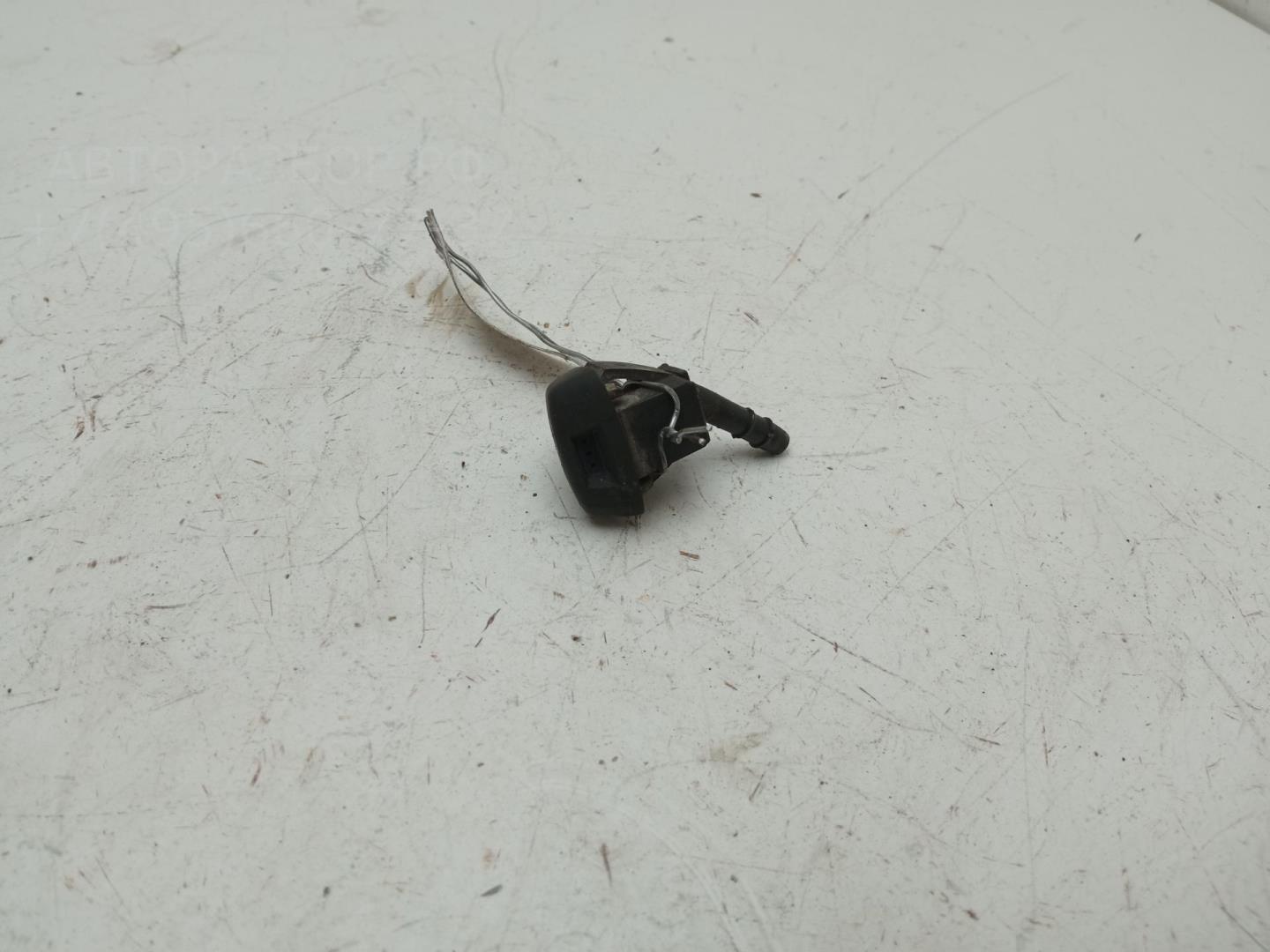 Форсунка омывателя лобового стекла