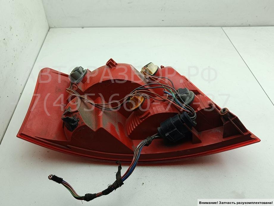 Фонарь задний правый