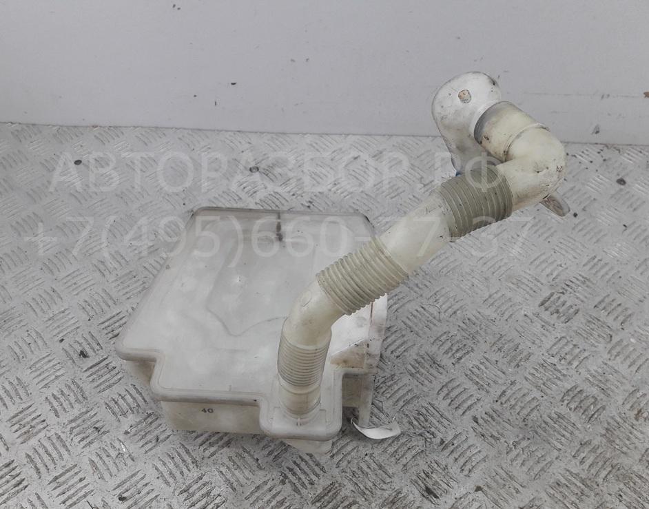 Бачок омывателя лобового стекла