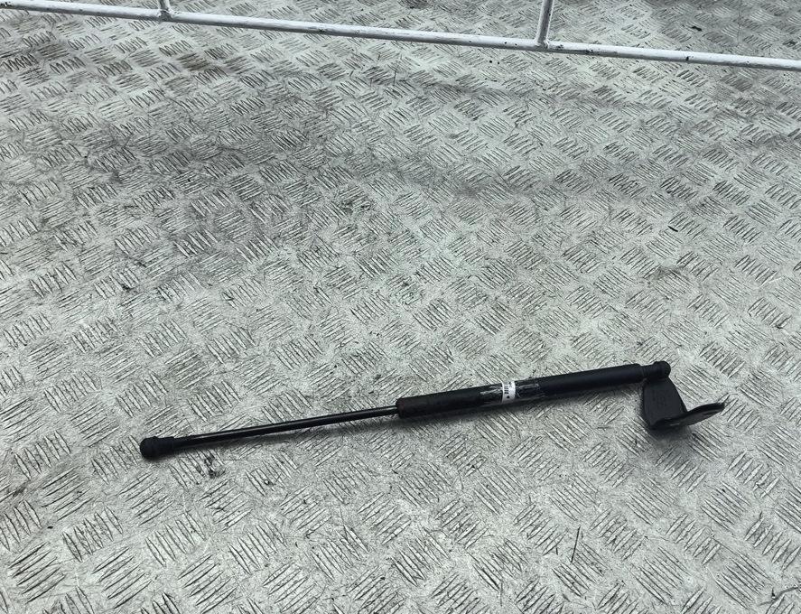 Амортизатор капота