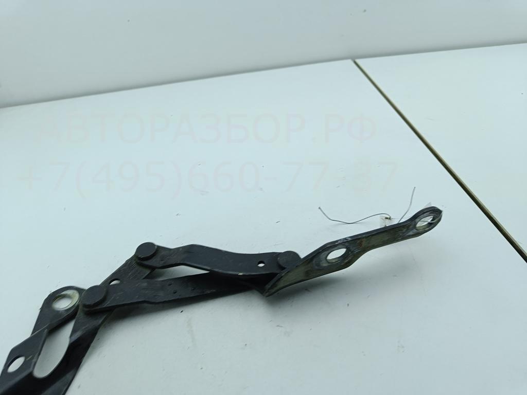 Петля капота правая