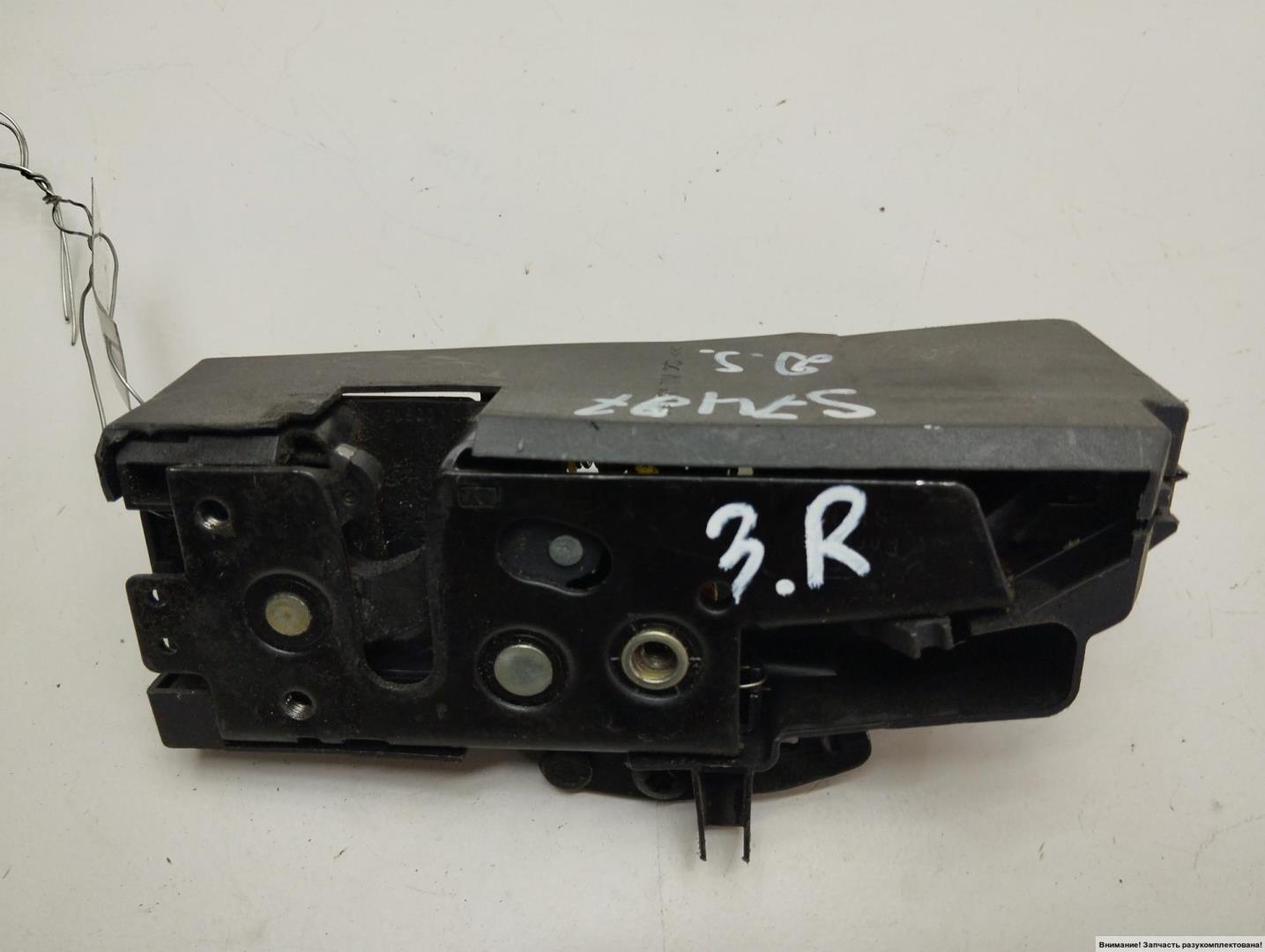 Замок двери задней правой