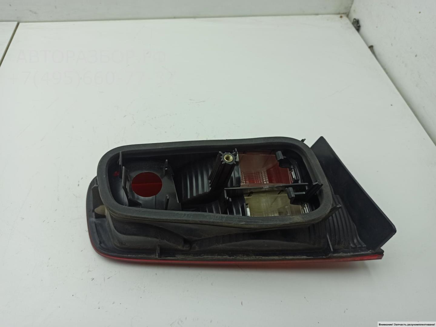 Фонарь задний внутренний правый