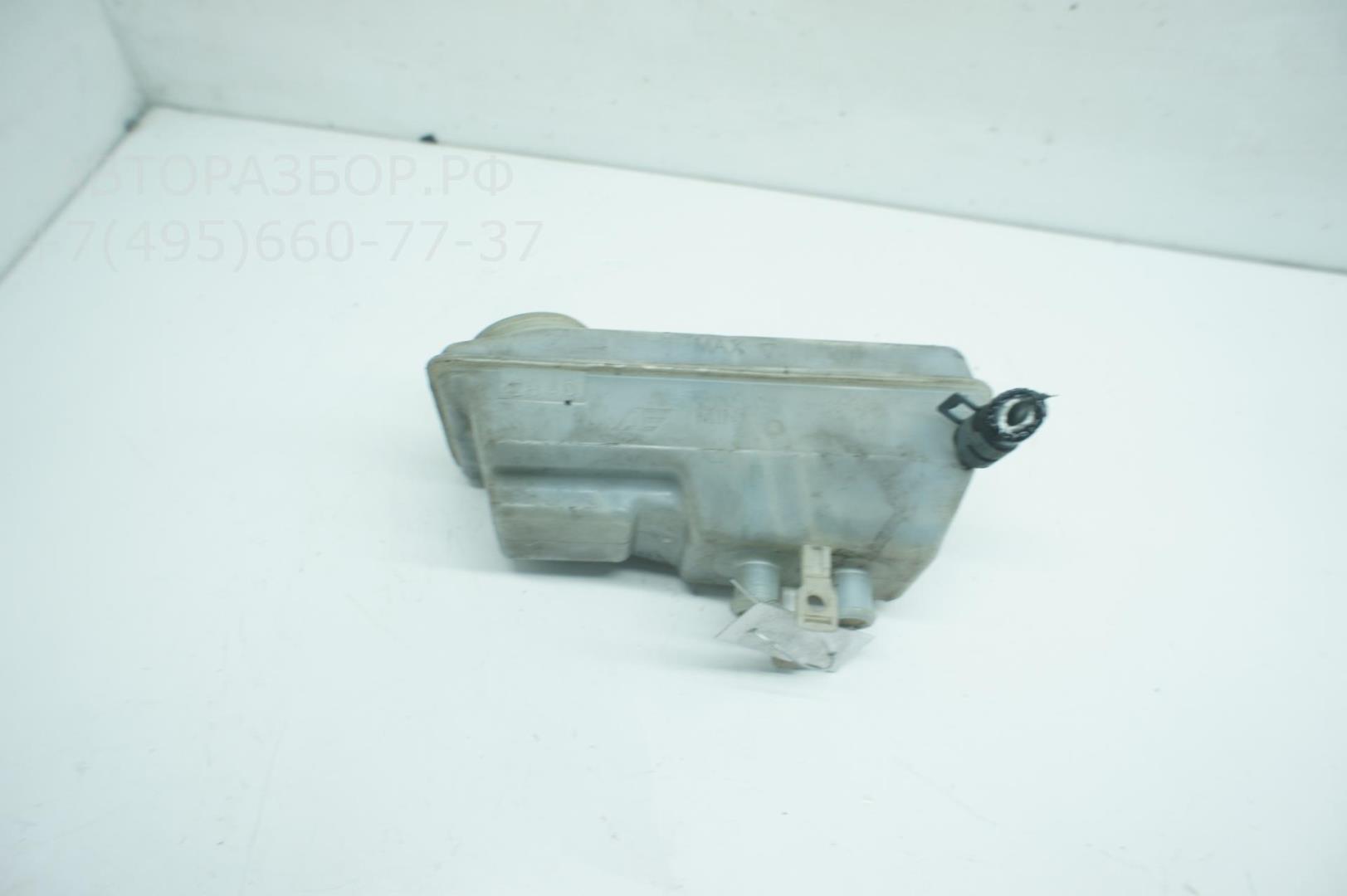 Бачок главного тормозного цилиндра