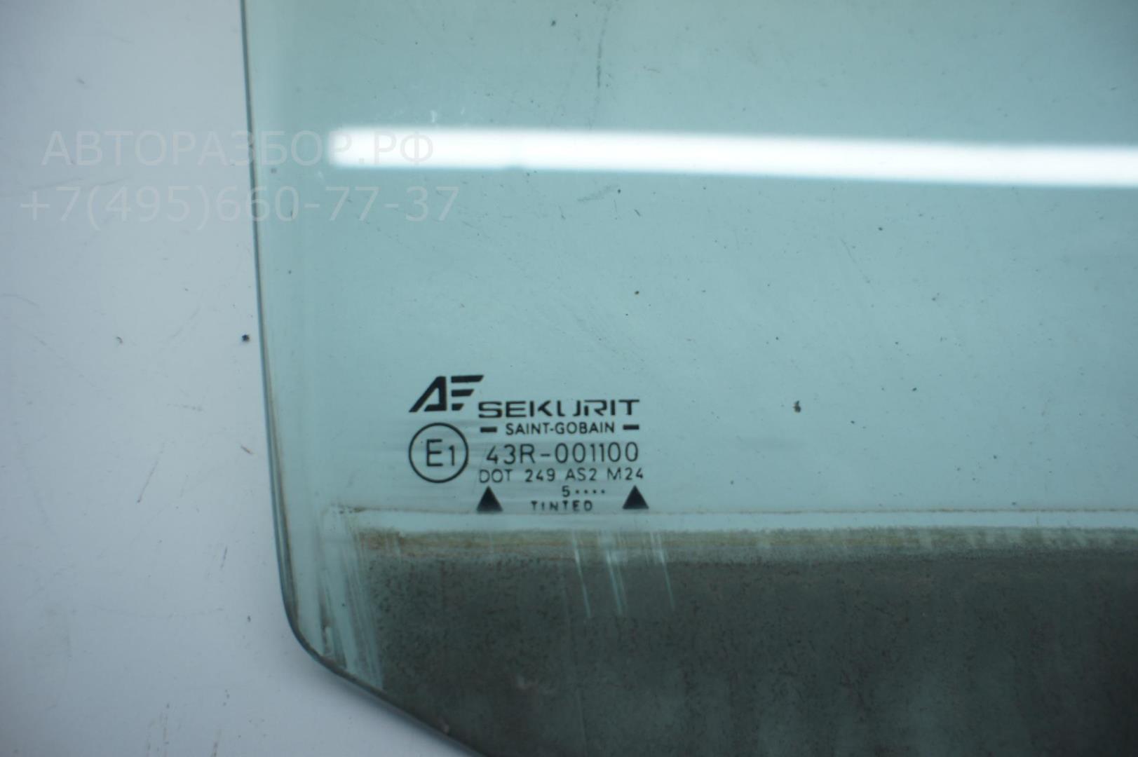Стекло двери передней правой
