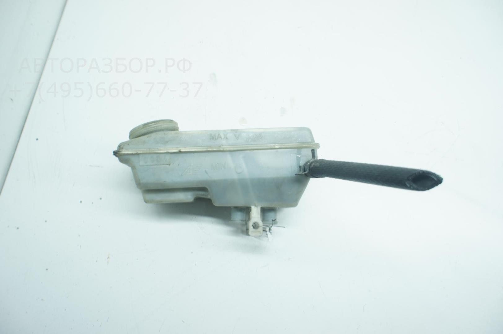 Бачок главного тормозного цилиндра