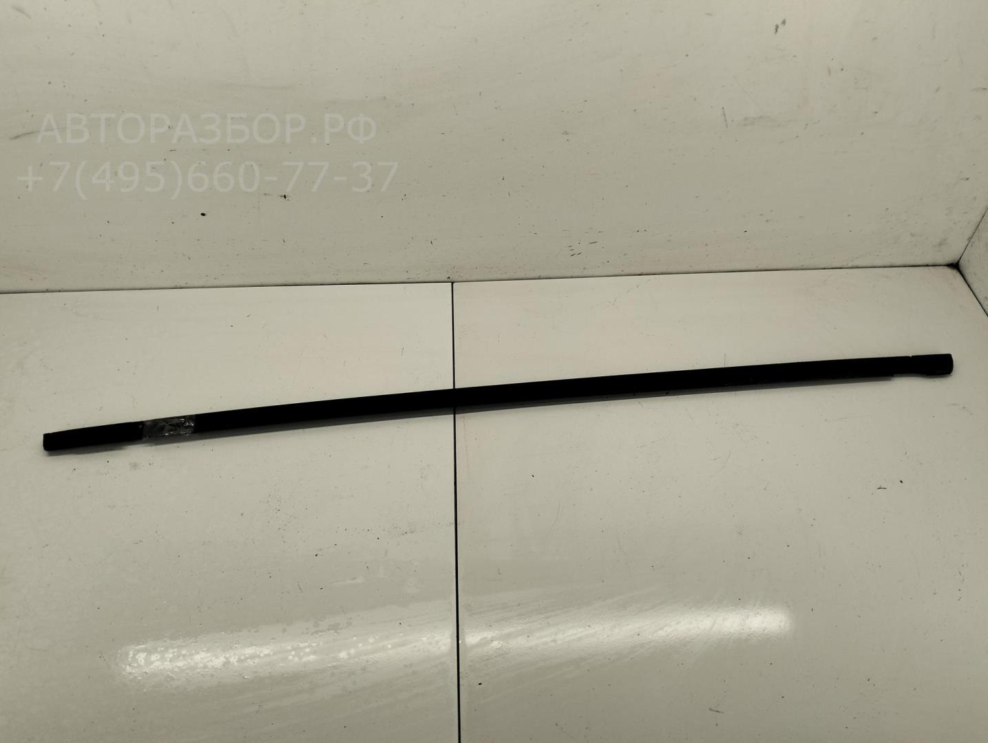 Накладка стекла заднего правого