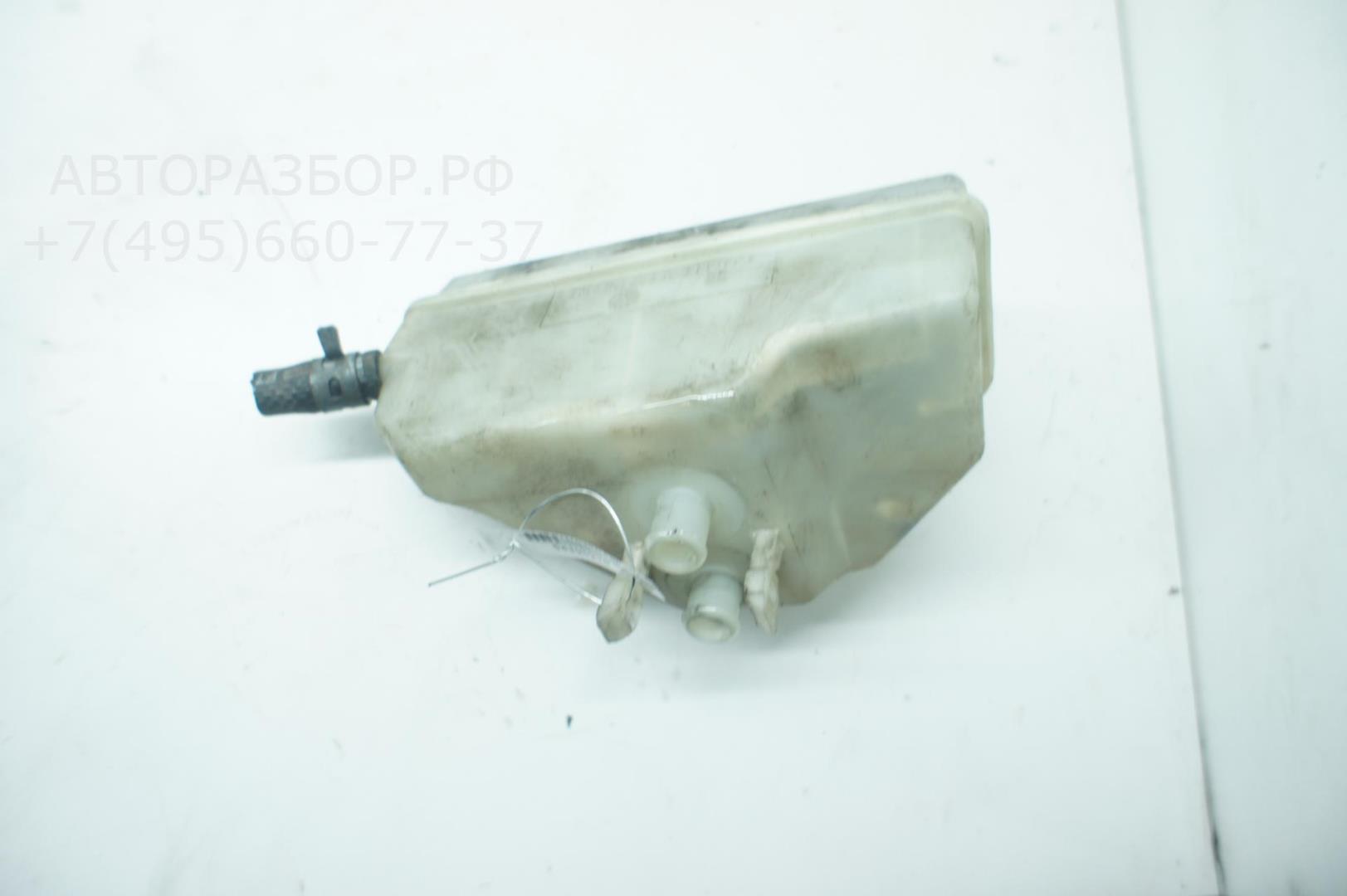 Бачок главного тормозного цилиндра