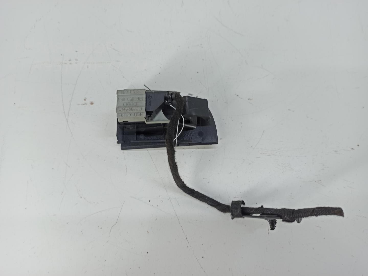 Кнопка стеклоподъемника