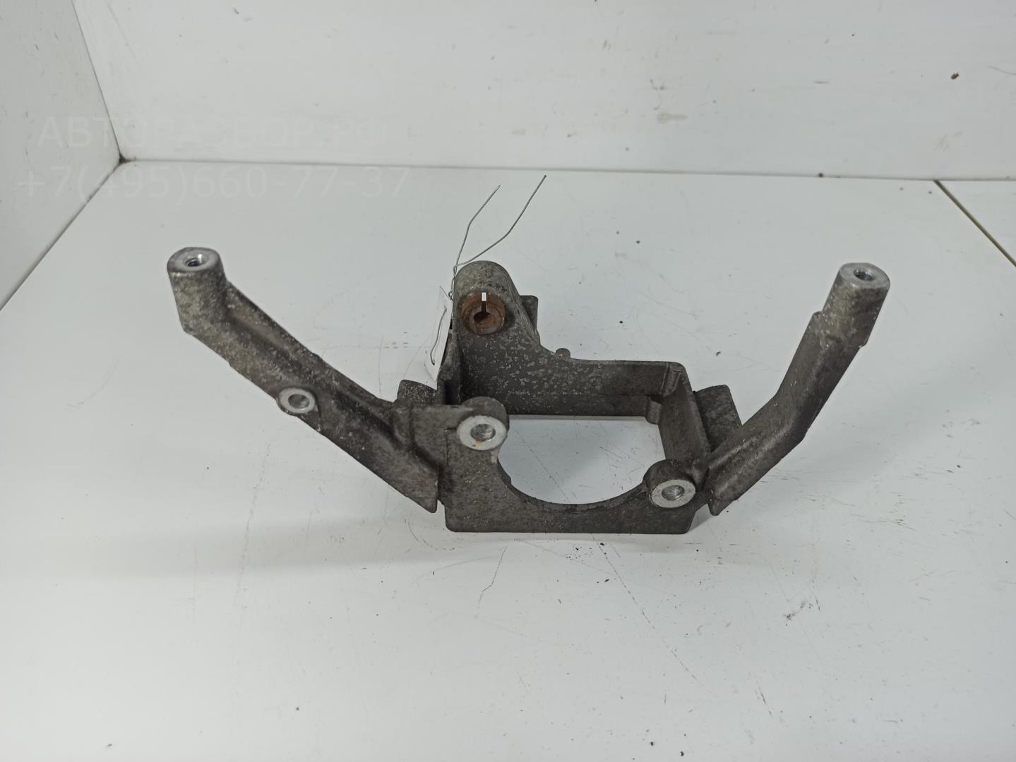 Кронштейн ГУР