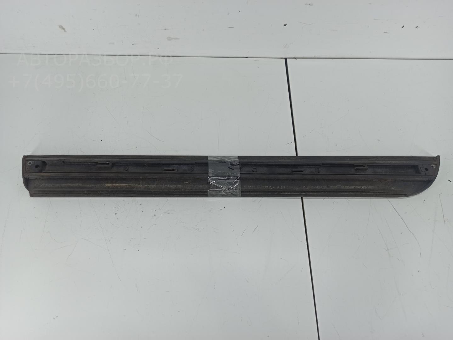 Накладка двери задней правой