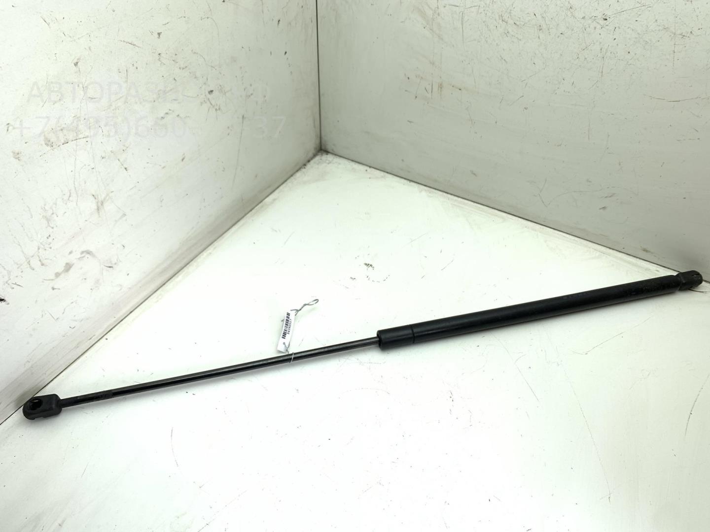 Амортизатор капота