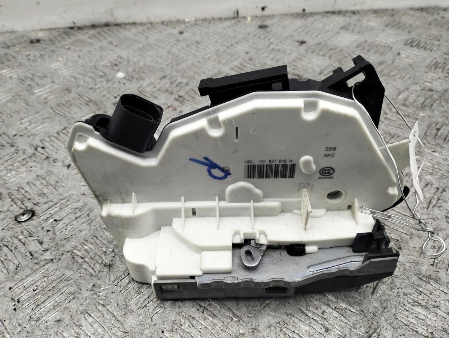 Замок двери передней правой