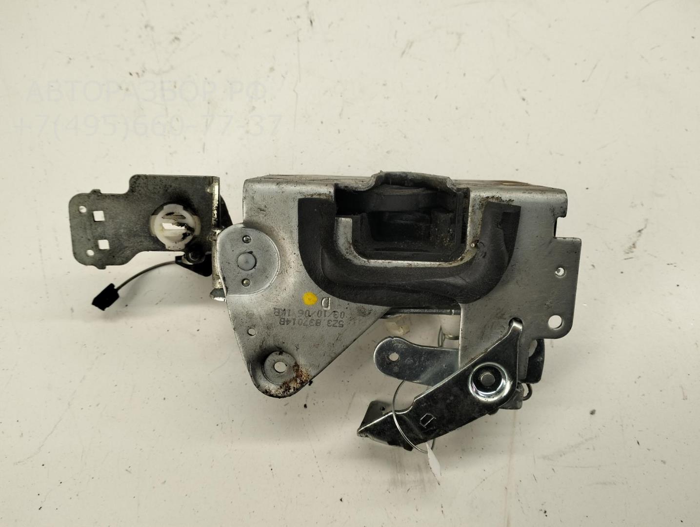 Замок двери передней правой