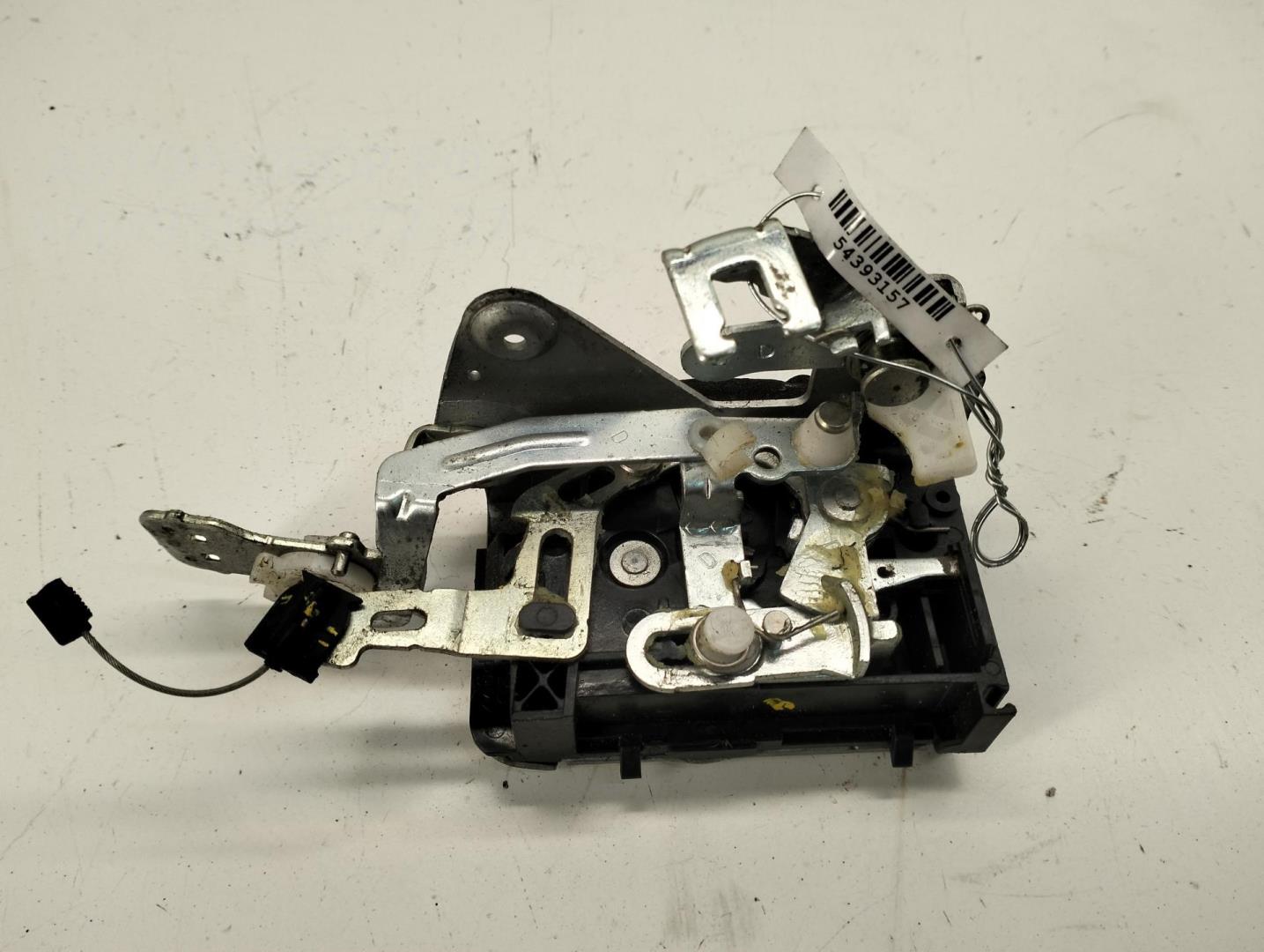 Замок двери передней правой