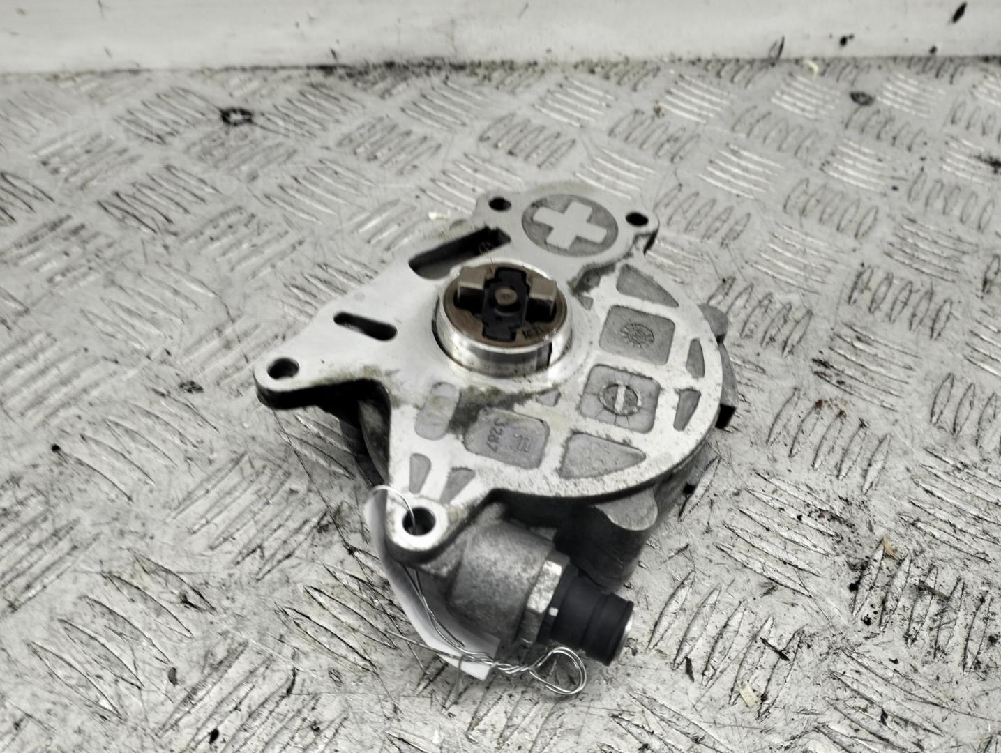 Насос вакуумный