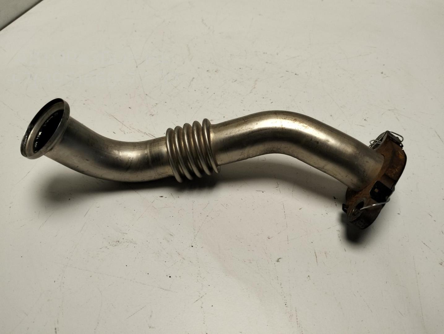 Трубка картерных газов