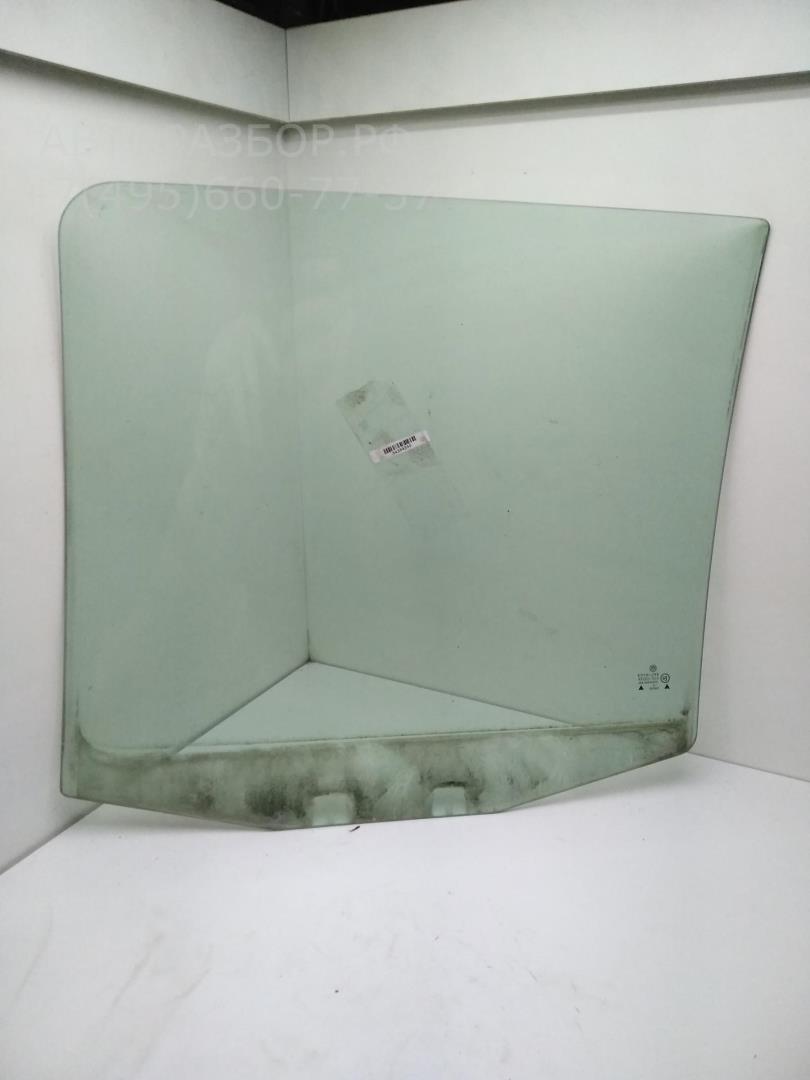Стекло двери задней правой