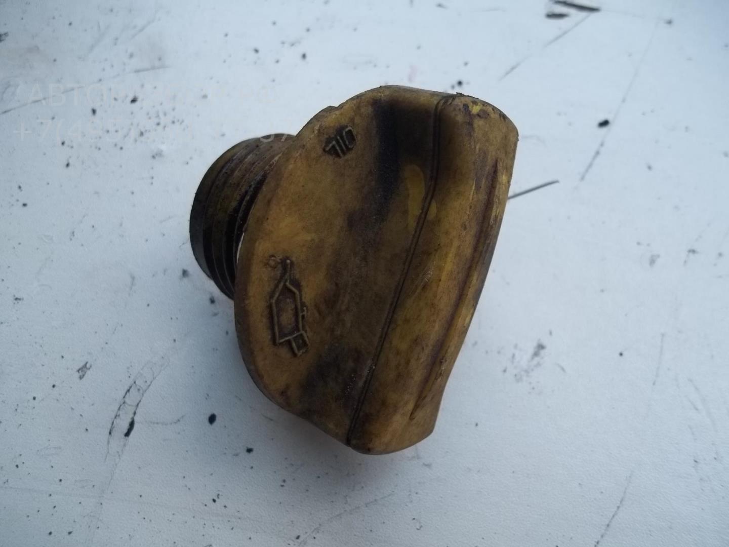 Крышка маслозаливной горловины