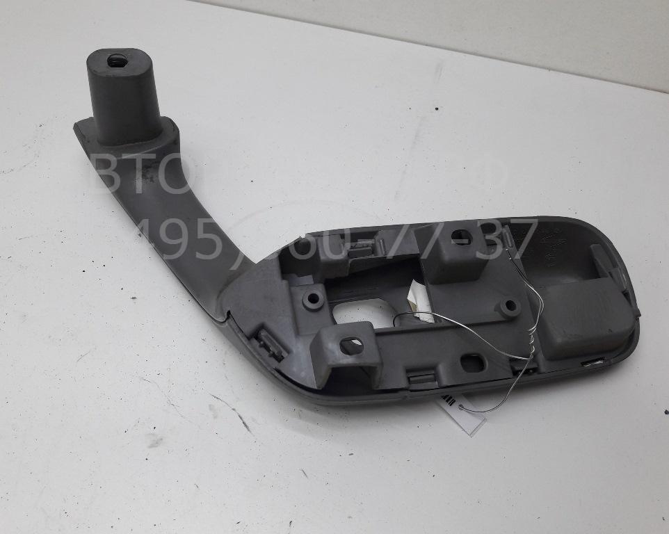 Ручка двери передней внутренняя левая