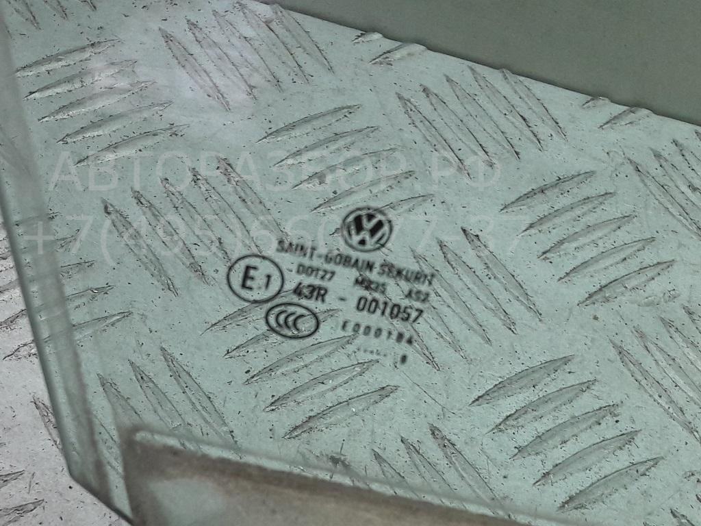 Стекло двери передней правой