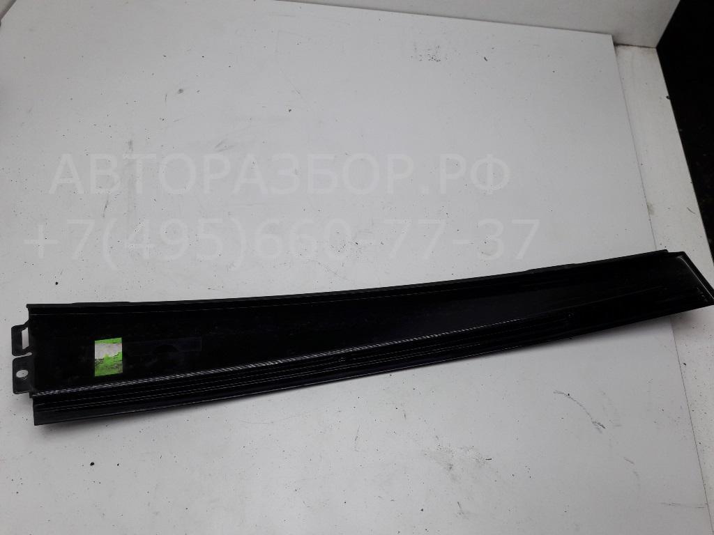 Накладка двери задней правой