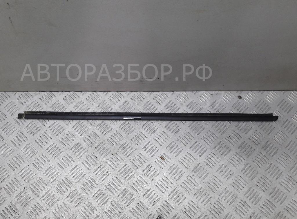 Накладка стекла переднего левого