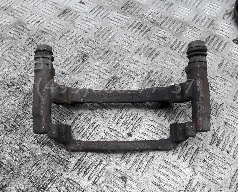 Скоба суппорта переднего