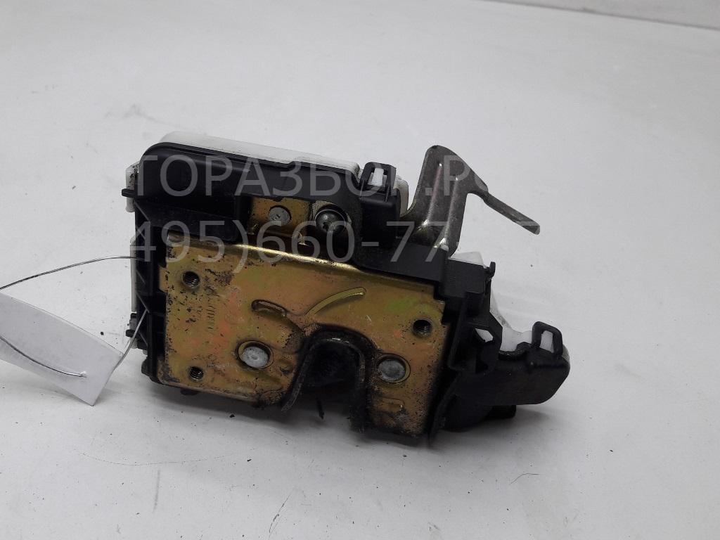 Замок двери задней левой