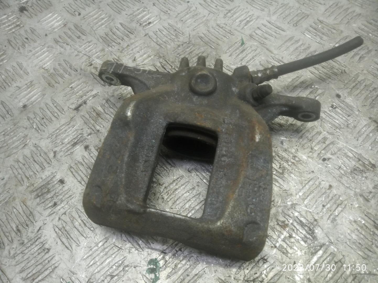 Суппорт передний левый