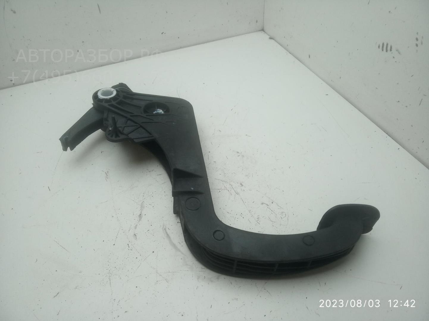 Педаль сцепления