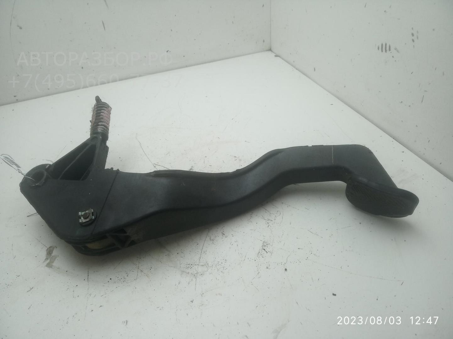 Педаль сцепления