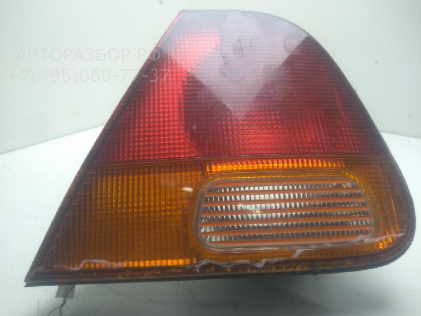Фонарь задний внутренний правый