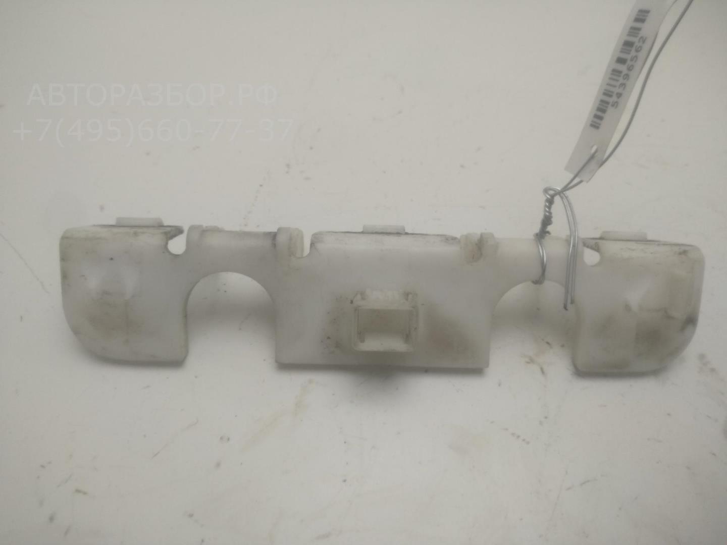 Кронштейн переднего бампера правый