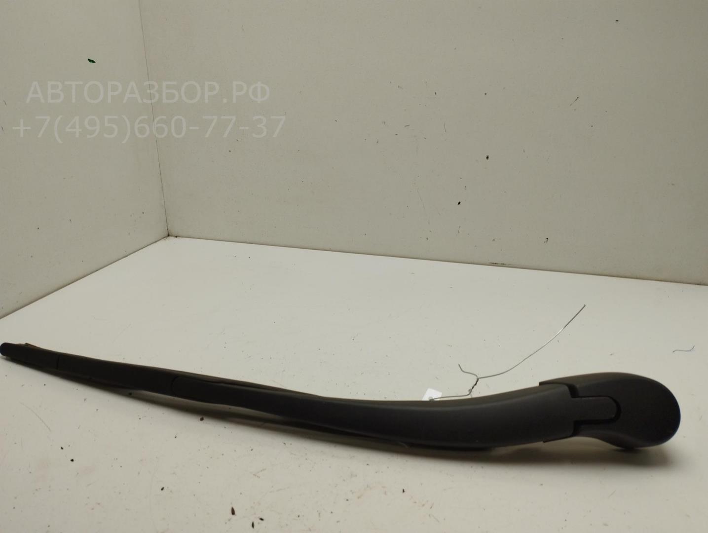 Поводок стеклоочистителя заднего