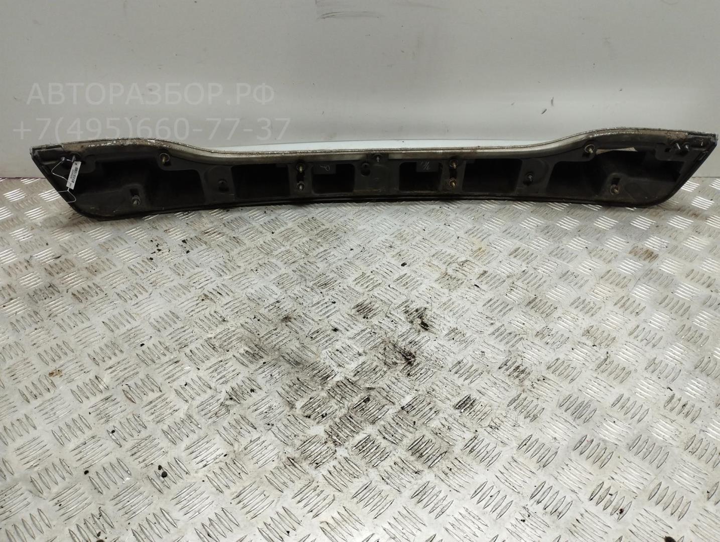 Накладка крышки багажника