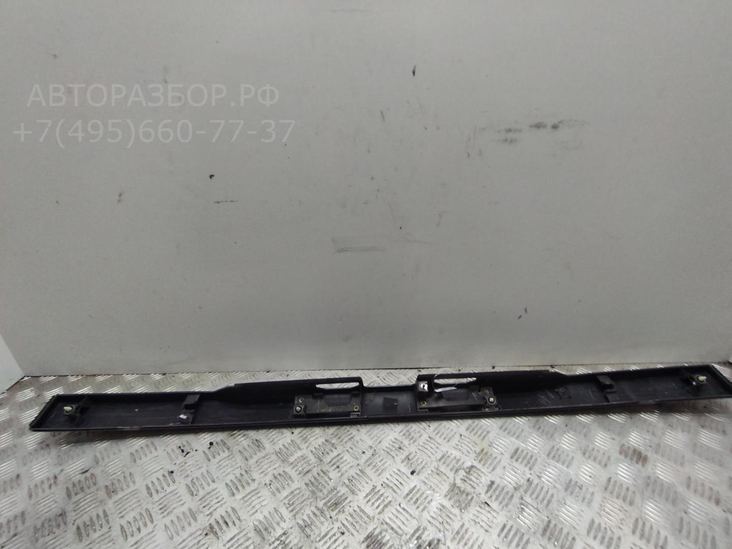 Накладка крышки багажника