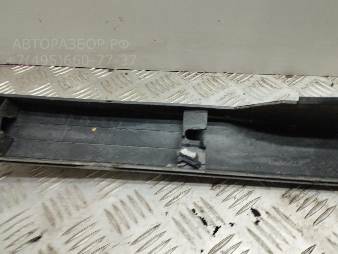 Накладка крышки багажника