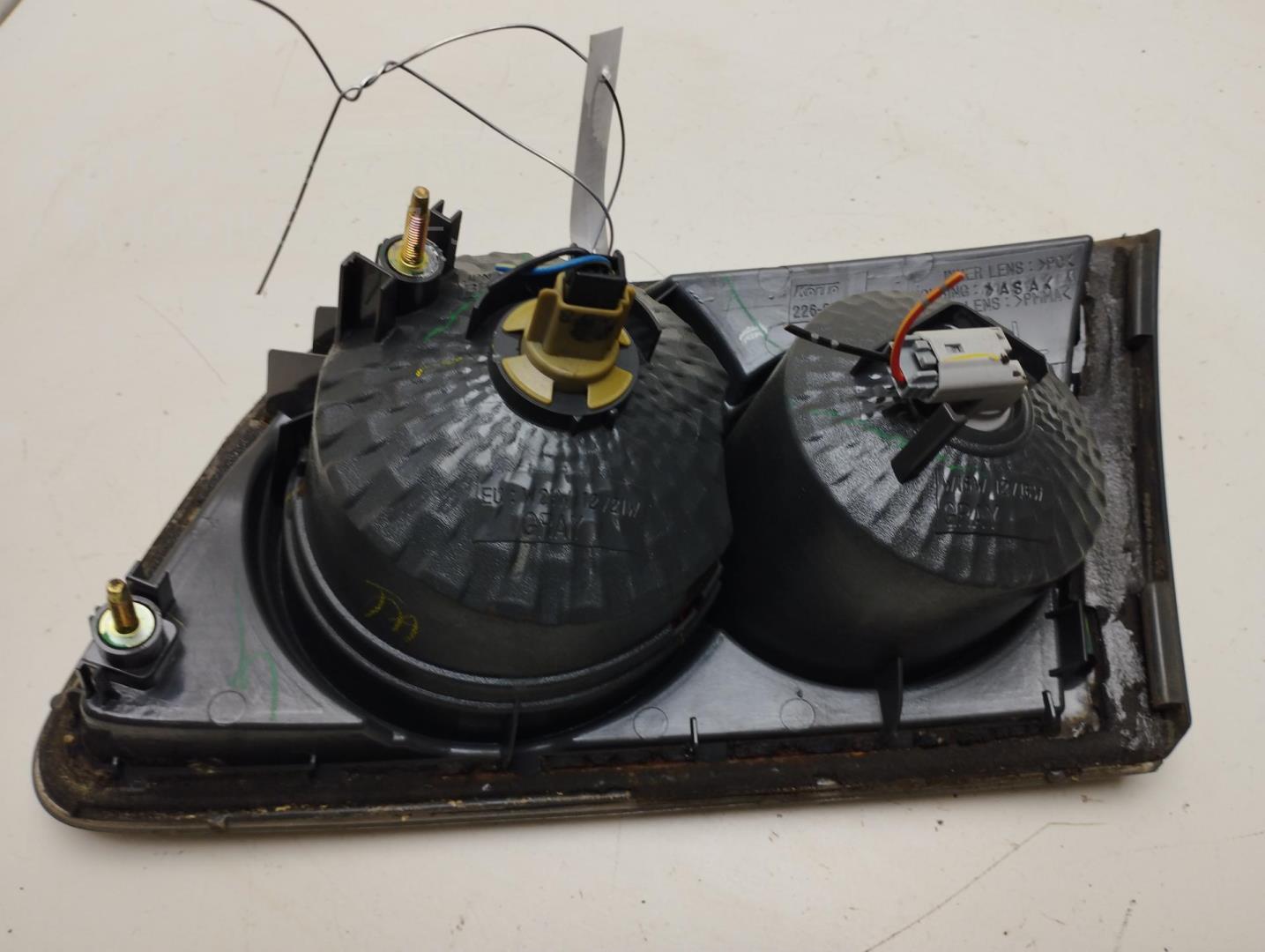 Фонарь задний внутренний левый