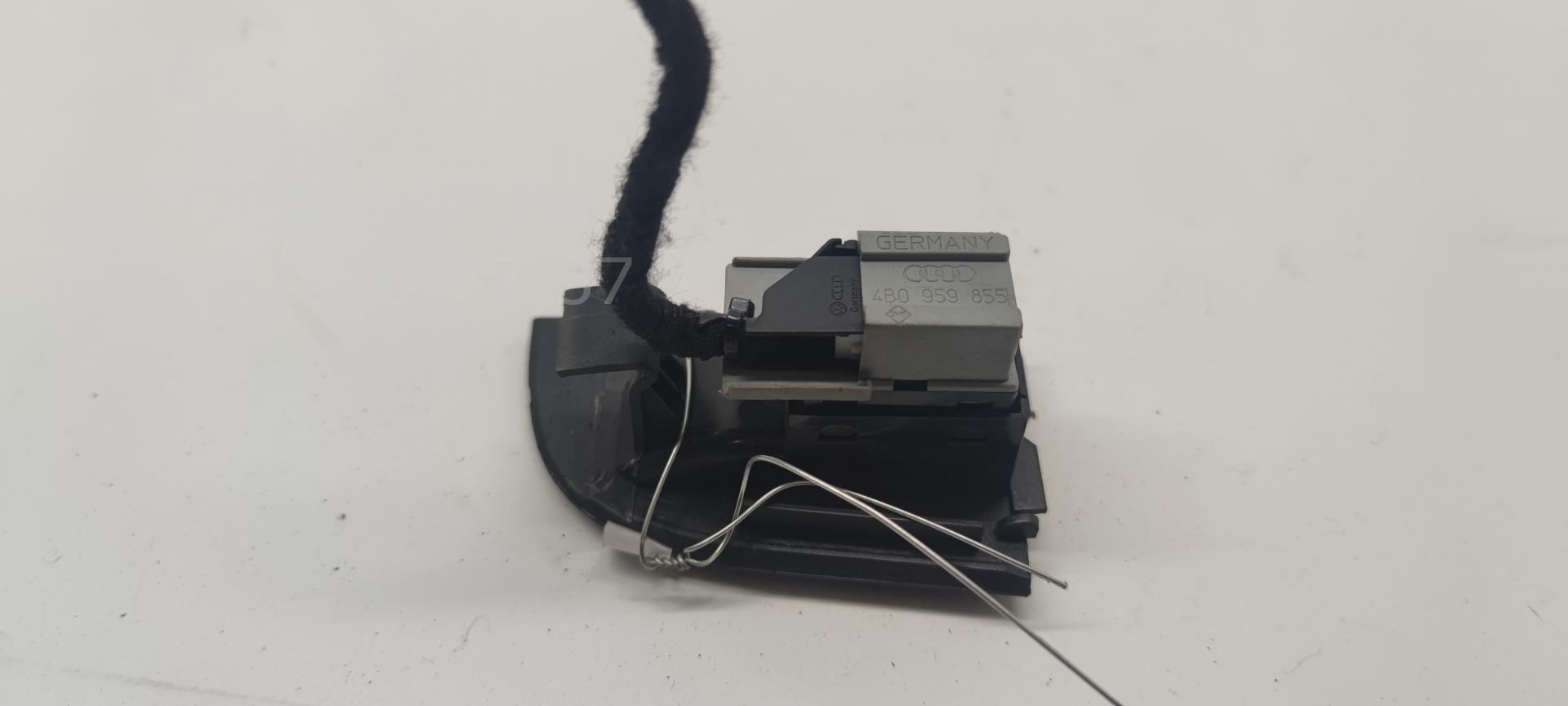 Кнопка стеклоподъемника