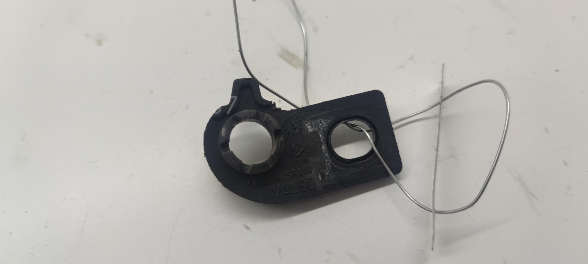 Кронштейн (сопут. товар)