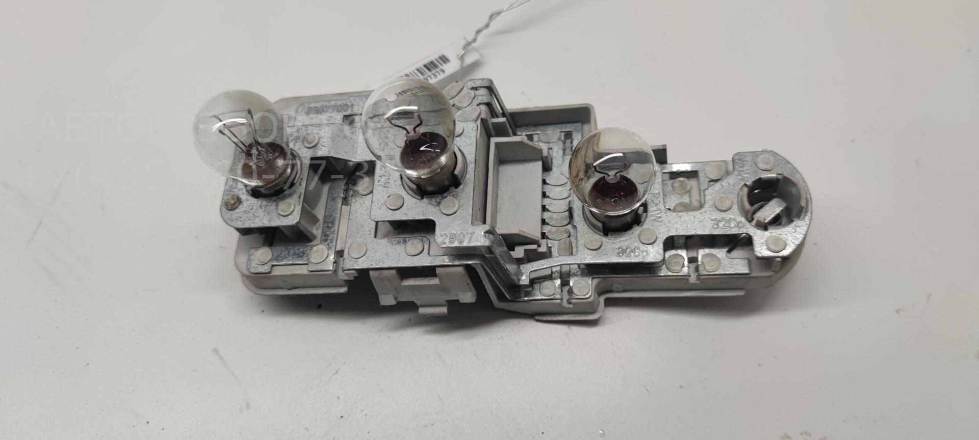 Плата заднего фонаря правого